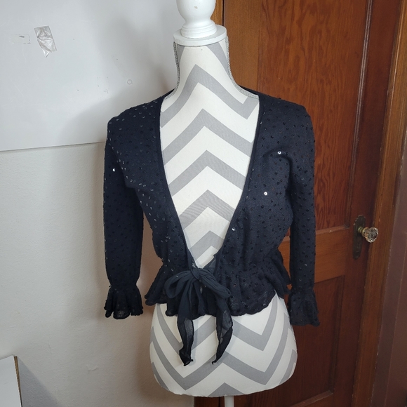 Womans Necessary Objects Black Sequin Tie Front Ruffled bottom/wrists Size Large - Picture 2 of 10